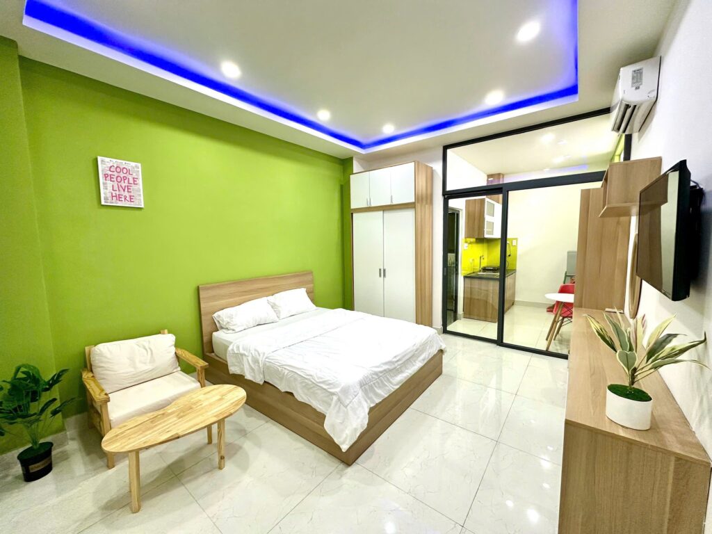 Phòng 102